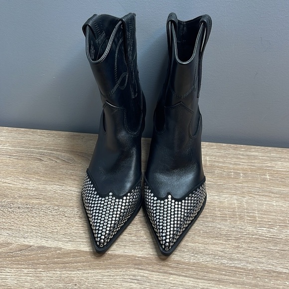Circus Sam Edelman Studded Western Boots Black Pointed Toe Kitten Heel NWOT 8.5 - Picture 3 of 12